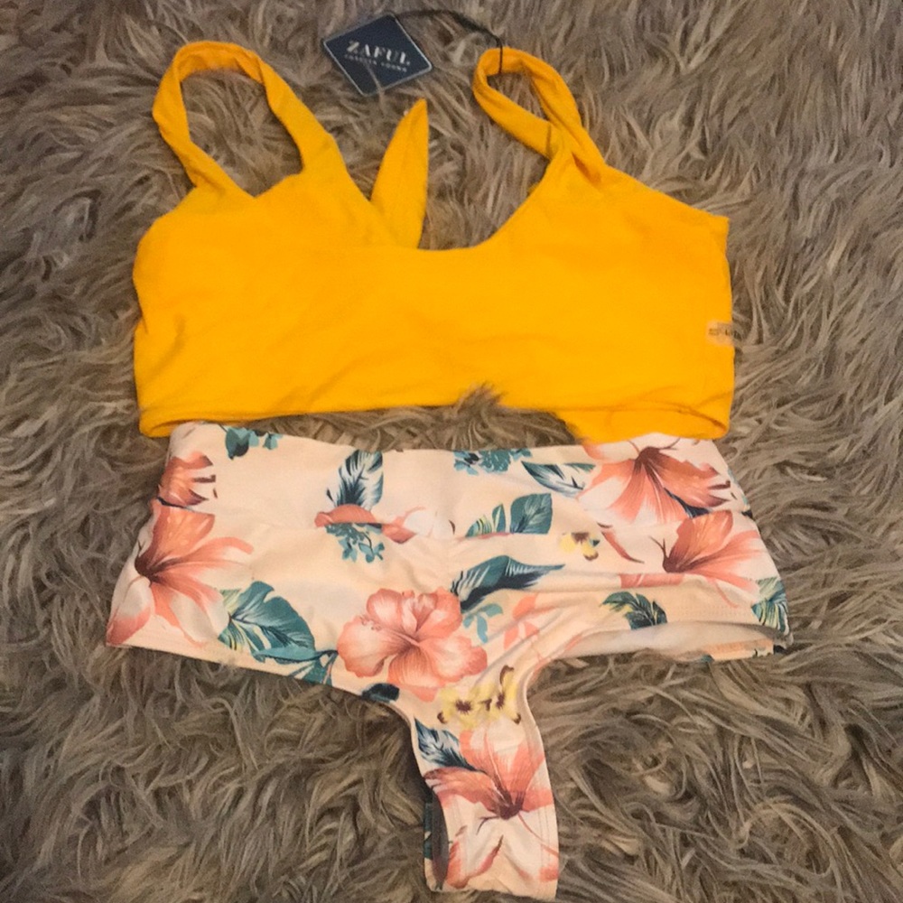 Large ZAFUL bathing suit - Picture 2 of 3